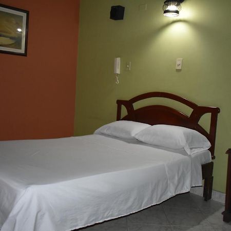 La Posada Del Viajero Ibagué Екстериор снимка