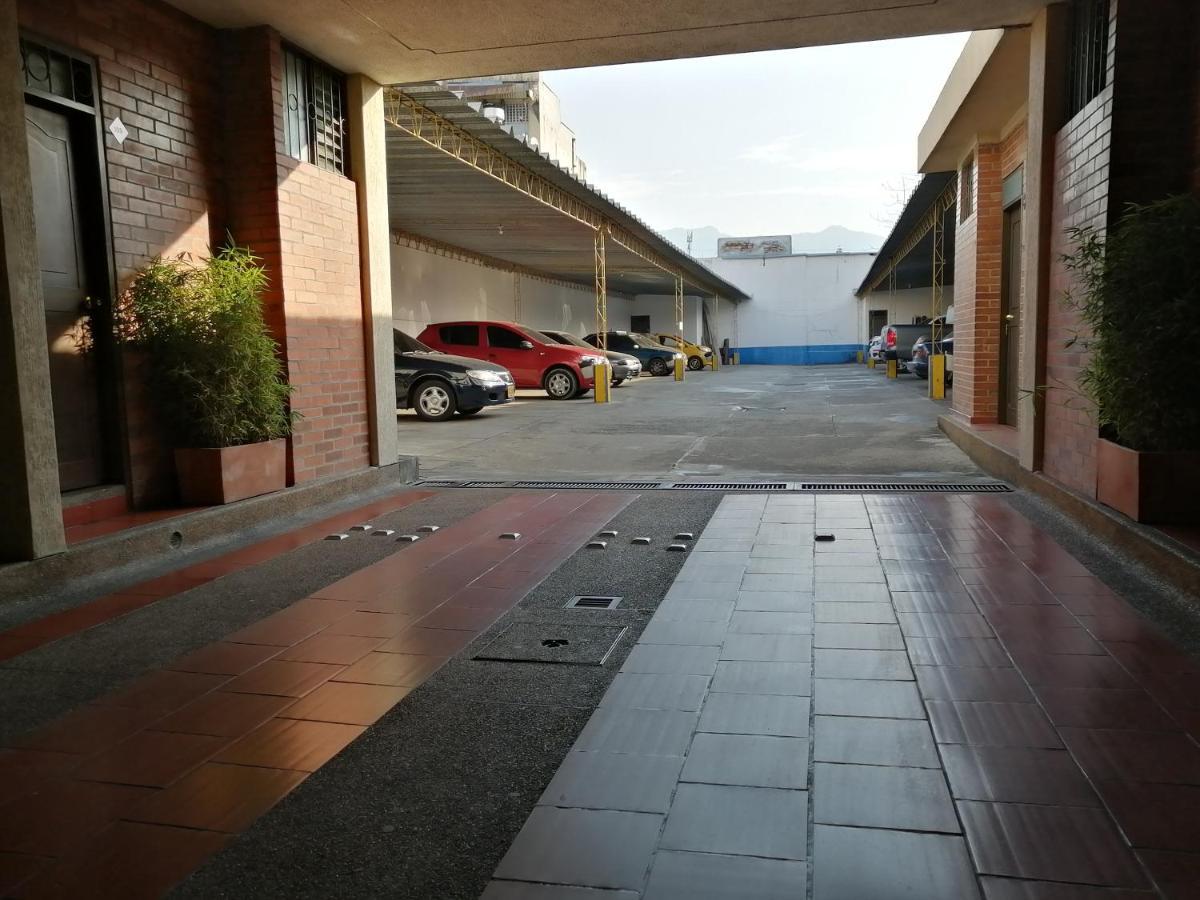 La Posada Del Viajero Ibagué Екстериор снимка